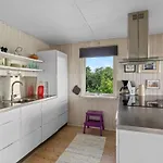 Dorathea - 360m From The Sea By Interhome