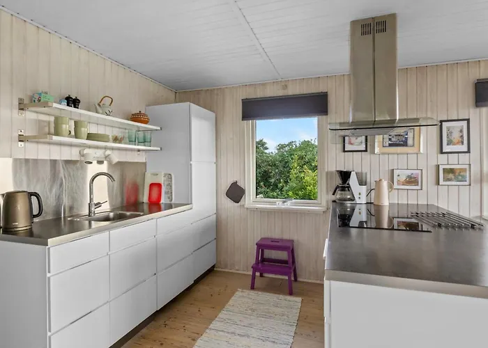 Dorathea - 360m From The Sea By Interhome