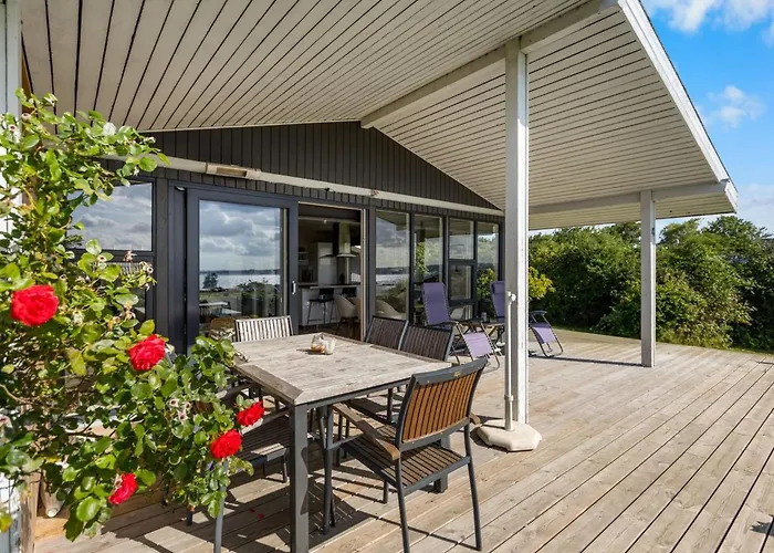 Dorathea - 360m From The Sea By Interhome *