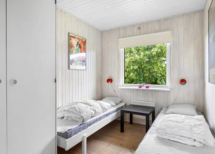 Dorathea - 360m From The Sea By Interhome